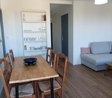 Meze Apartamento | Plein centre, T3, 2ch, balcon et vue