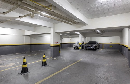 Reboucas Apartamento | Pleione ⭐️ flat completo, garagem, Jd. Botânico, PUC, Centro