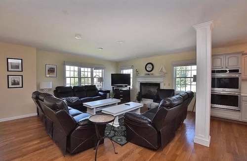 Eastward Look Casa | PLENTY OF ROOM FOR WHOLE FAMILY!!