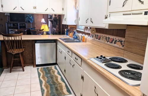 Centerville Casa | Plenty of Secured Boat Parking, 3.2 miles from Green Pond