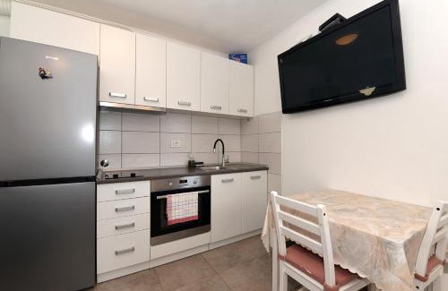 Ploce Apartamento | Pločica
