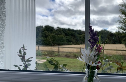 Forres Cabaña | Ploughmans Cottage - a rural that sleeps 4 guests in 2 bedrooms