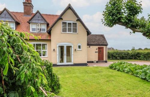 Wollerton Casa | Ploughmans Cottage