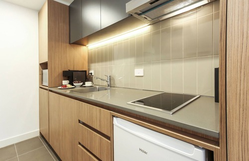Carlton South Hotel | Plum Carlton Serviced Apartments