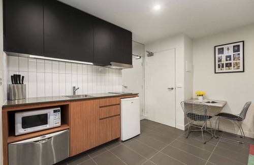 Carlton South Hotel | Plum Carlton Serviced Apartments
