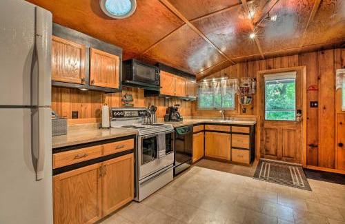 Elwood Apartamento | Plum Creek Retreat with Beach near Johnson Lake