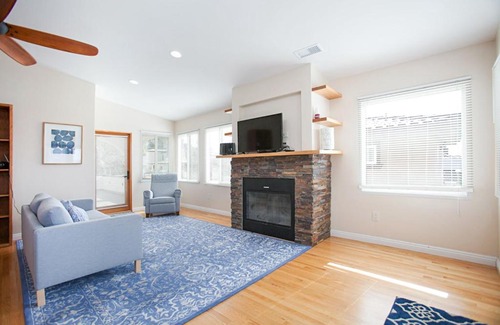 Point Loma Apartamento | Plum Summer Unit B