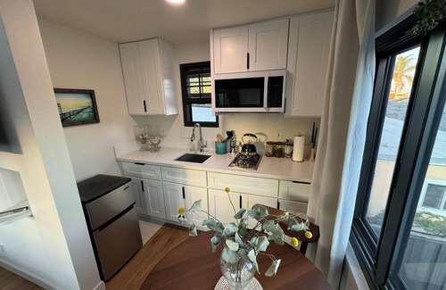 Loma Portal Apartamento | Plumosa Park Studio Casita with VIEWS!!