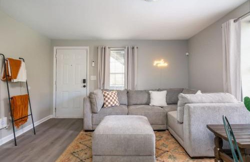 Columbia Apartamento | Plush 1 bed APT near Five Points! Bring your pets!