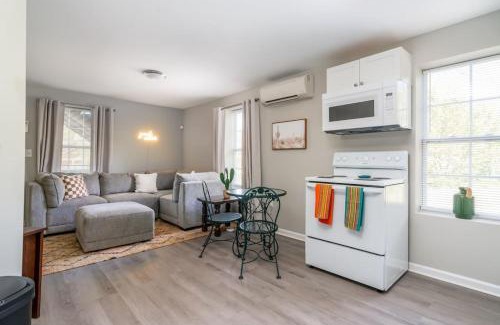 Columbia Apartamento | Plush 1 bed APT near Five Points! Bring your pets!