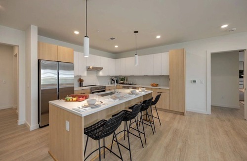 The Gulch Casa | Plush Haven-2 Unit Combo-Walk To Broadway