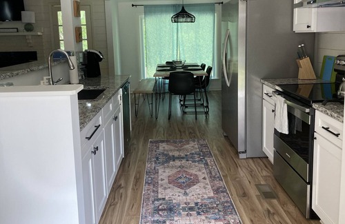 Ladson Casa | Plush in the Pines- 4br Home in Quiet Neighborhood