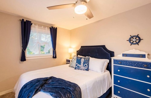 St. Petersburg - Clearwater Casa | Plush K&Q Beds w/ Hot Tub near St Pete & Beaches