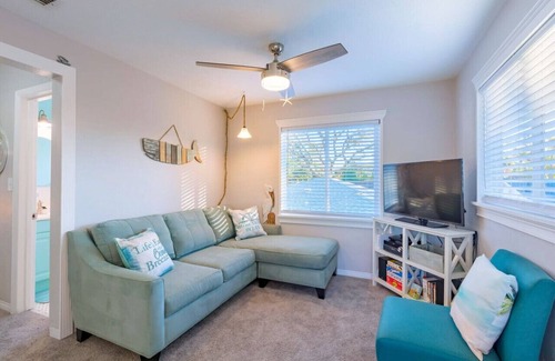 St. Petersburg - Clearwater Casa | Plush K&Q Beds w/ Hot Tub near St Pete & Beaches