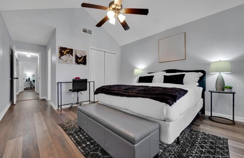 Riverdale Casa | Plush Two Bedroom Retreat. A Home Away From Home!