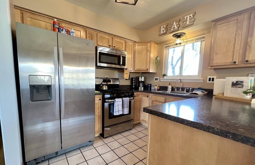 Plymouth Casa | Plymouth 3BD/1.5BTH Home Central to Detroit and Ann Arbor
