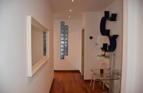 Corsico Apartamento | PM 8 Via Marco Polo