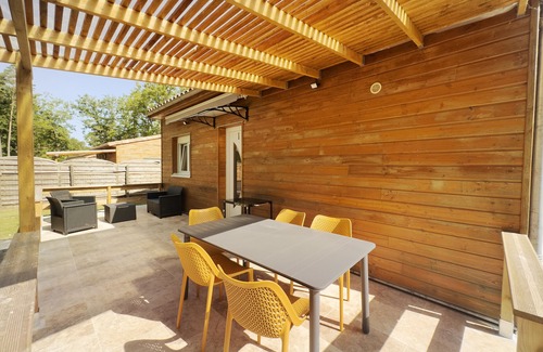 Thenon Chalet De Esquí | PRM chalet in the heart of the Périgord Noir in a vacation village