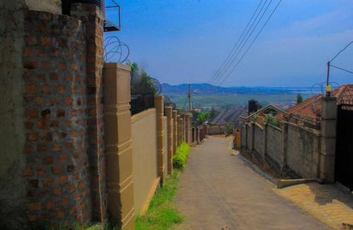 Kitende Apartamento | PNG Guest house Kitende