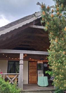 Kurtuvenai Casa | PO NENDRIŲ STOGU