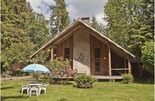 Forks Apartamento | Pocahontas- Rustic & Tranquil Lodge Room at the Manitou Lodge
