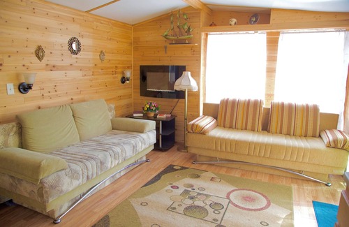 Gouldsboro Cabina | Pocono Comfortable 2Bedroom Stay