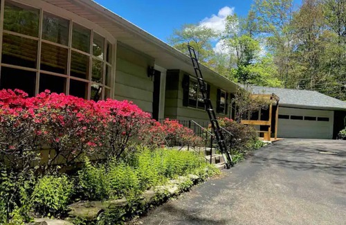 Stroudsburg Casa | Pocono dreams