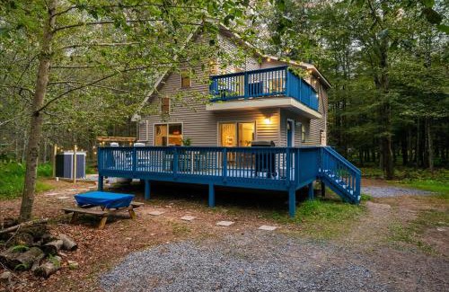 Locust Lake Village Casa | Pocono Lake Getaway Sauna Hot Tub Playground
