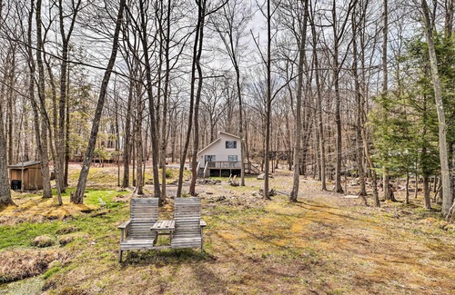 Locust Lake Village Cabaña | Pocono Lake Home w/ Fire Pit: Walk to Ski Hill!