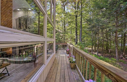 Locust Lake Village Cabaña | Pocono Lake Paradise w/ Private Beach & Dock!