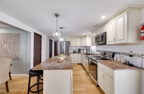 Cresco Casa | Pocono Mountains, Hidden-Gem, Hottub, GameRoom, Firepit, Min to all Attractions