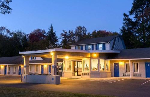 Bartonsville Hotel | POCONO NIGHT LODGE