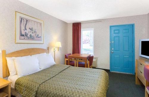 Bartonsville Hotel | POCONO NIGHT LODGE