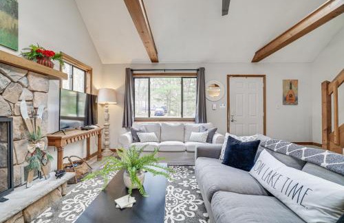 Pocono Pines Casa | Pocono Pines Home with Private Hot Tub!