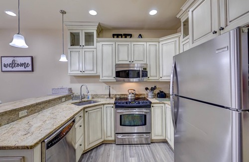 Lake Harmony Apartamento | Pocono Retreat -1 Mile to Lake and Skiing