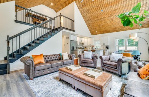 Gouldsboro Casa | Poconos Getaway with Indoor and Outdoor Pool Access!