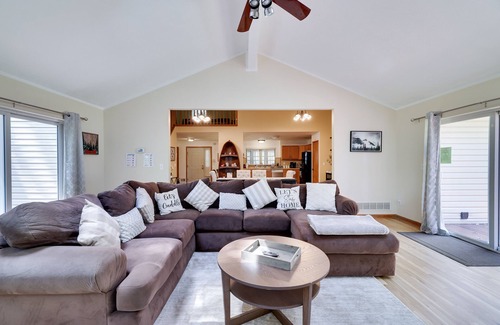 Bushkill Casa | Poconos House - 4BR house in Saw Creek, Bushkill