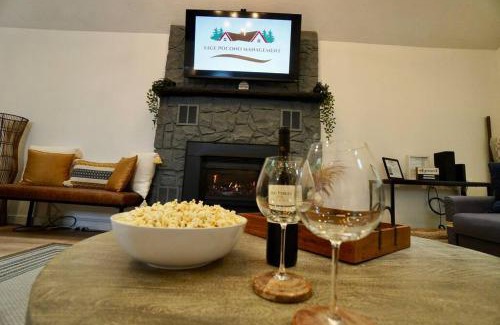 Pocono Summit Casa | Poconos Oasis with Game Room