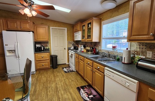 Wallenpaupauk Lake Estates Casa | Poconos Retreat: Pools, Sauna, Lake & Outdoor Fun