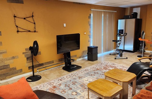 Wallenpaupauk Lake Estates Casa | Poconos Retreat: Pools, Sauna, Lake & Outdoor Fun