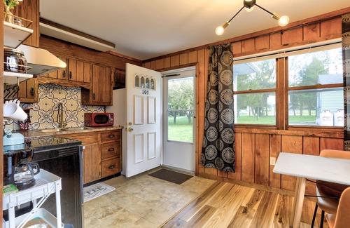 Sciota Cabaña | Poconos Tranquility—near skiing, pet-friendly