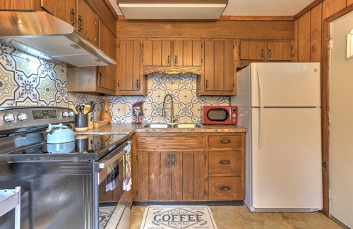 Sciota Cabaña | Poconos Tranquility—near skiing, pet-friendly