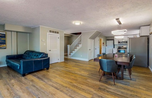 Lake Harmony Cabaña | Poconos Waterfront Haven