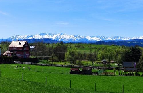 Mizerna Cabina | Pocztówka Z Mizernej, Drewniane domki z sielskim klimatem, Pieniny, Gorce, Jezioro Czorsztyńskie