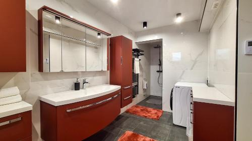 Ormoz Casa | POD OREHI - Hiša na podeželju - RAZPRŠENI HOTEL Jeruzalem Slovenija
