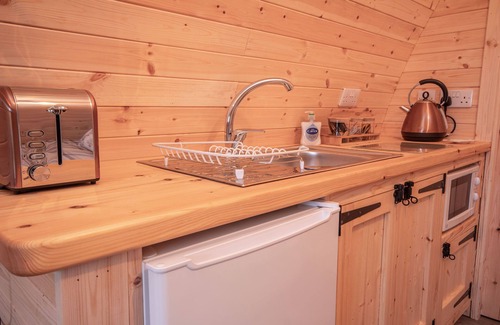 Elgin Cabina | Pod with hot tub in Llanbryde near Elgin