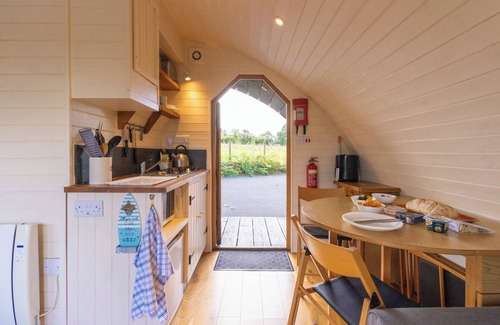 Llangammarch Wells Casa | Pod3 Otter Powys River Glamping Pods Builth Wells Wales