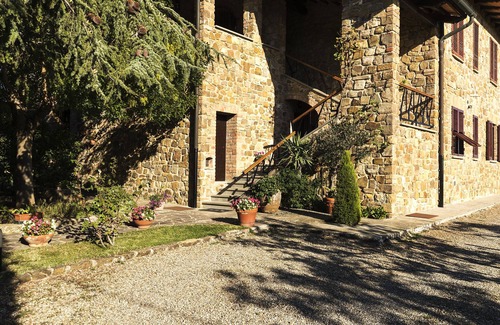 San Quirico d'Orcia Casa | Podere La Rosa, apartamento en campo abierto pero a 5 minutos a pie del centro.