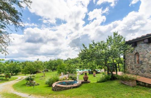 Abbadia San Salvatore Villa | Podere Mezzavia by VacaVilla