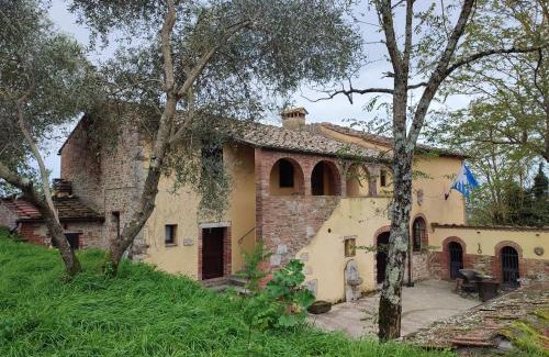 Torre A Castello Cama Y Desayuno | Podere Rinascidentro